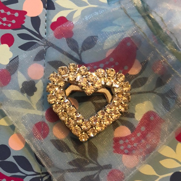 Scarf heart brooch - Picture 2 of 6